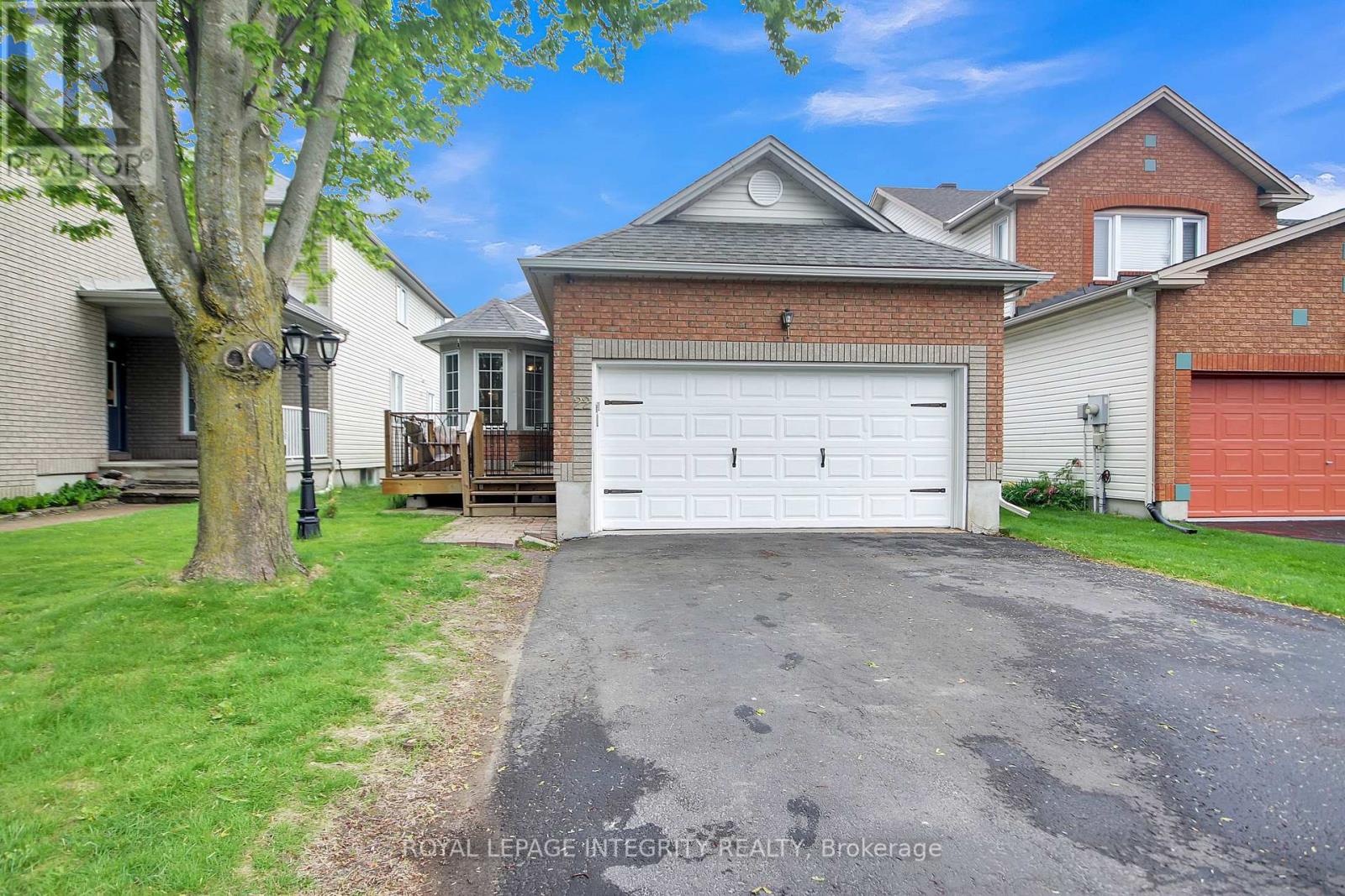 22 Halkirk Avenue, Ottawa, Ontario  K2V 1B5 - Photo 4 - X12368249