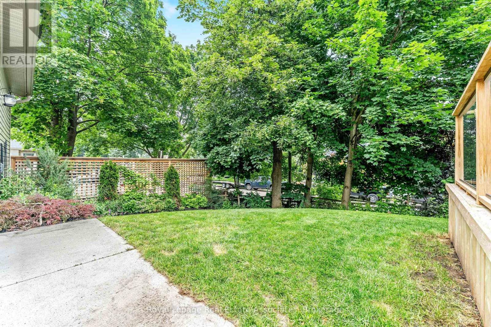 104 Charles Street, Halton Hills, Ontario  L7G 2M9 - Photo 43 - W12232403