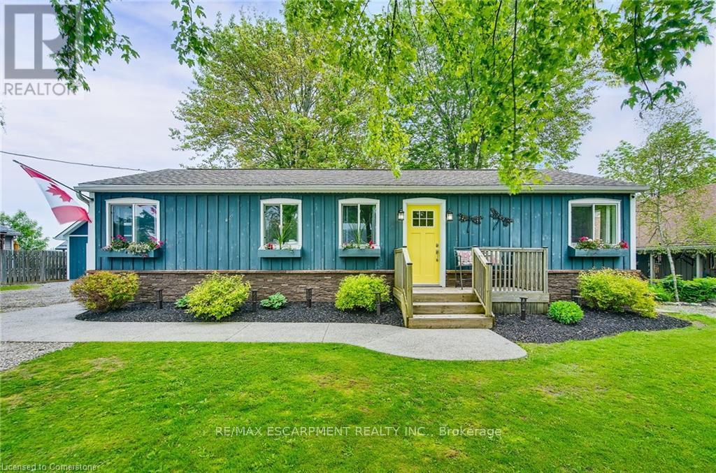 Property at 8 BEACH ROAD image 1