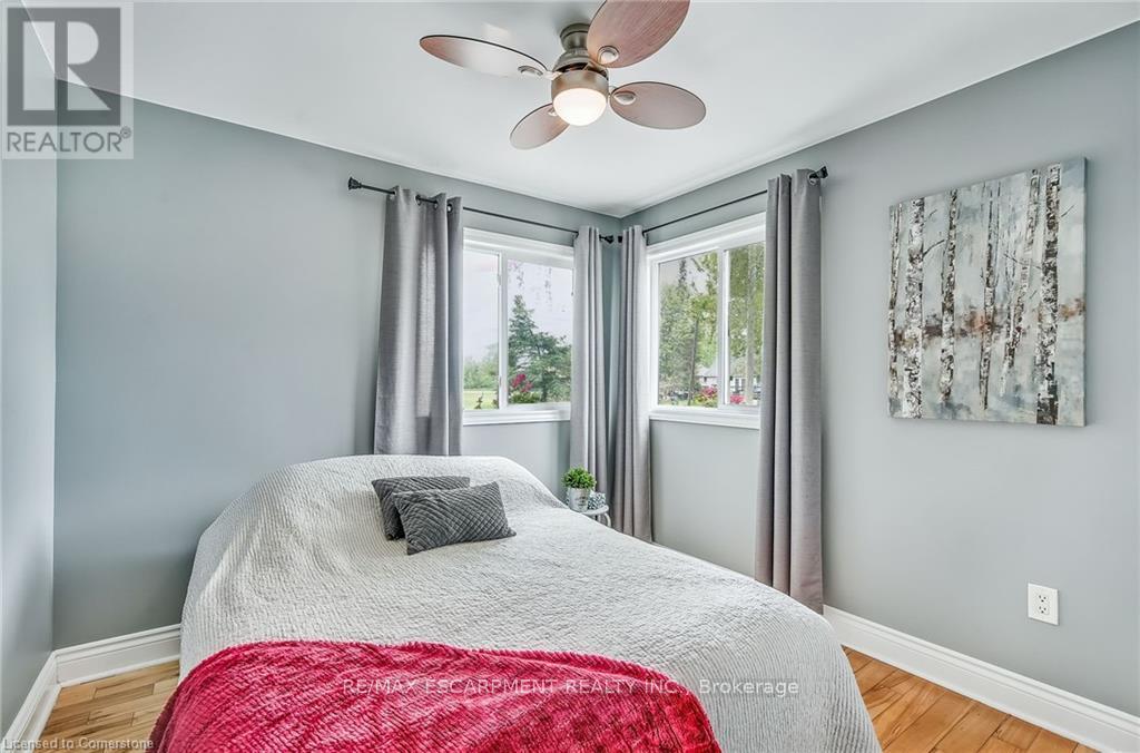 8 Beach Road, Haldimand, Ontario  N0A 1K0 - Photo 25 - X12368188