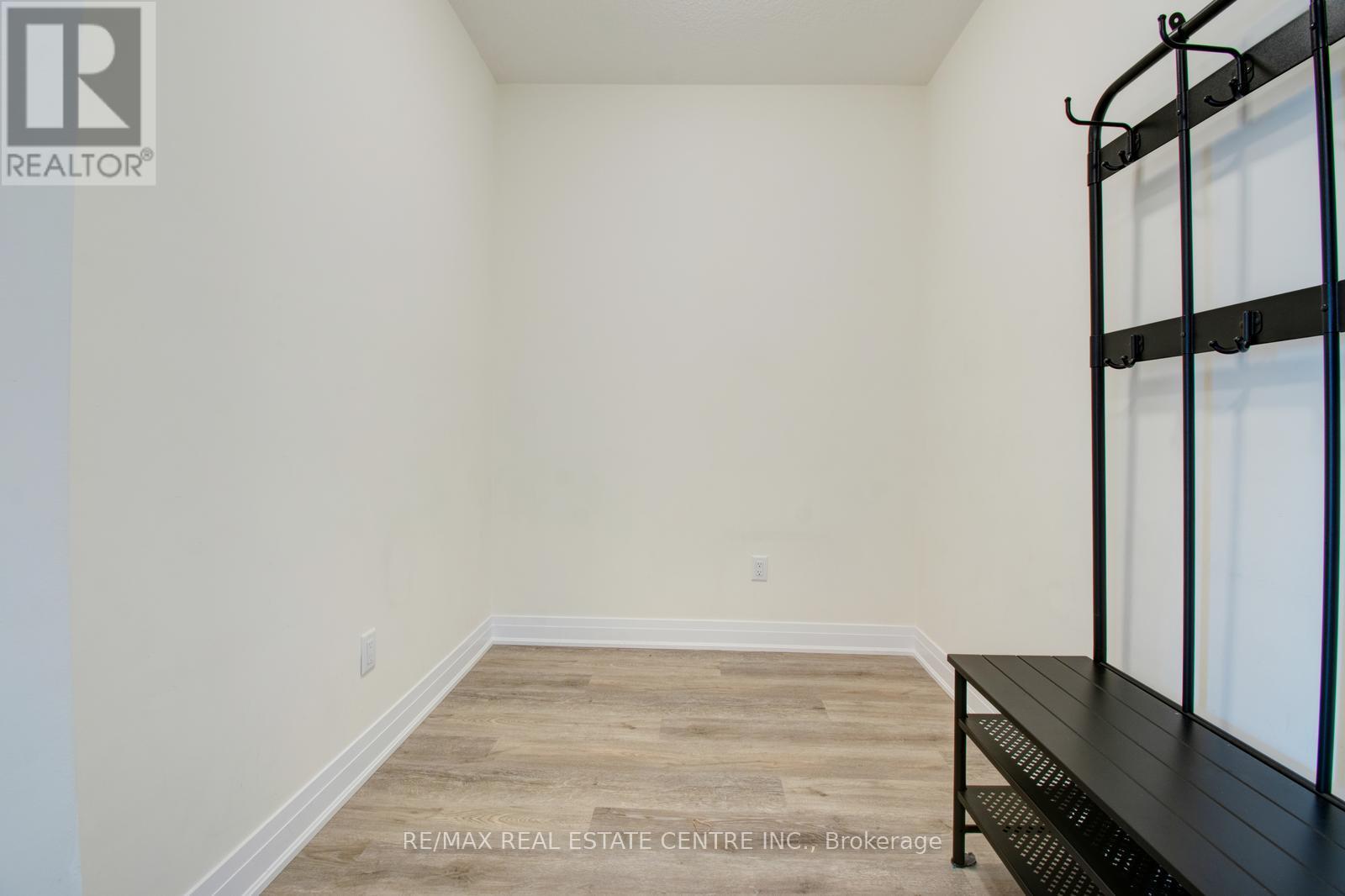 535 - 16 Concord Place, Grimsby, Ontario  L3M 0J1 - Photo 6 - X12367539