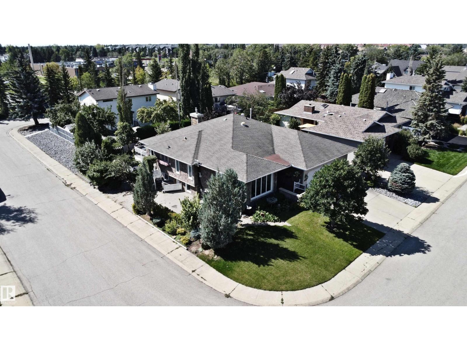 Property at 131 WALSH CR NW image 1