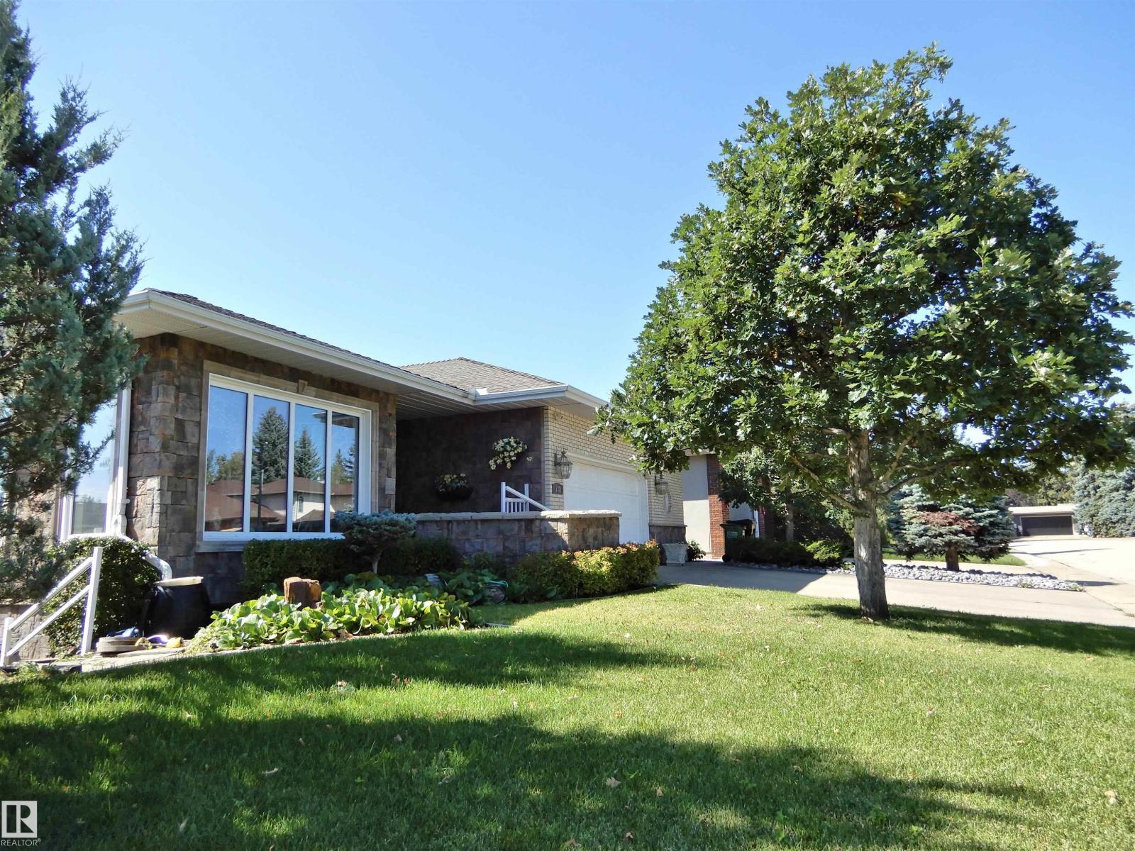 Property at 131 WALSH CR NW image 3