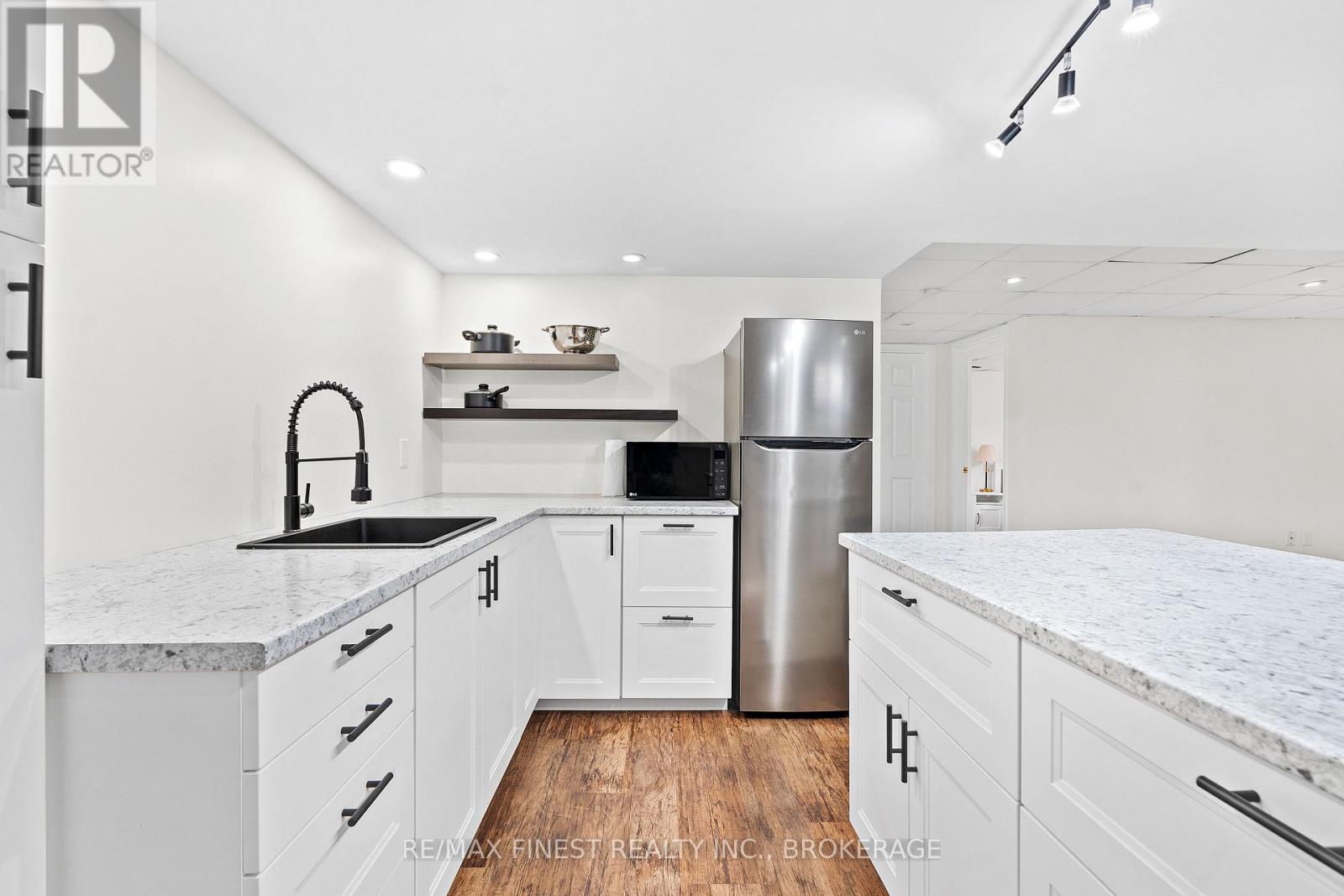 995 Swanfield Street, Kingston, Ontario  K7M 0A6 - Photo 31 - X12368283