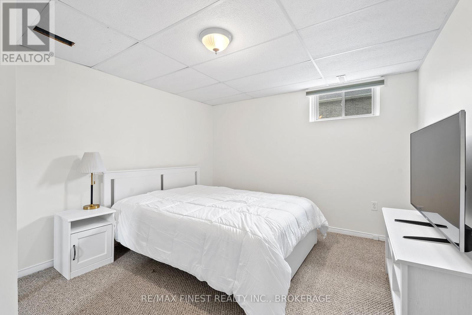995 Swanfield Street, Kingston, Ontario  K7M 0A6 - Photo 33 - X12368283
