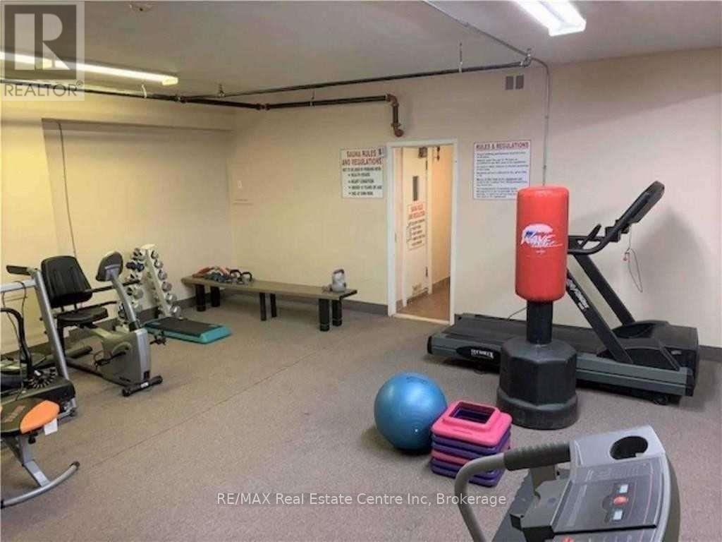 17 - 15 Albright Road N, Hamilton, Ontario  L8K 5J2 - Photo 3 - X12368278