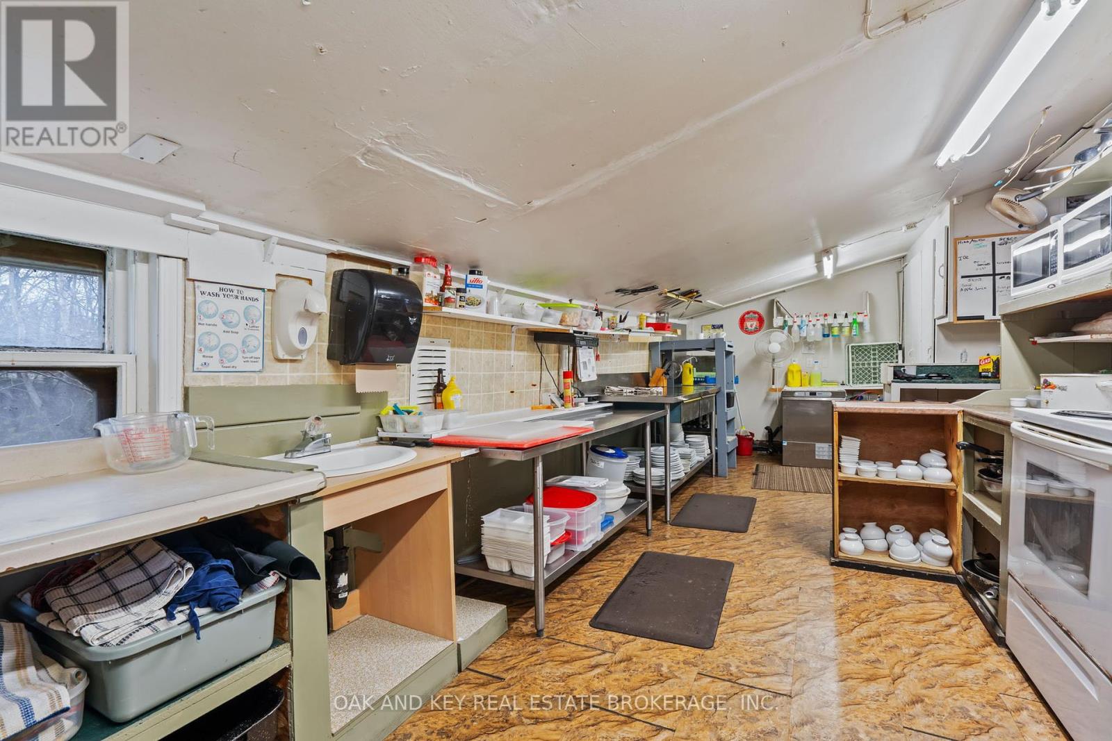 46342 Sparta Line, Central Elgin, Ontario  N0L 2H0 - Photo 22 - X12368308