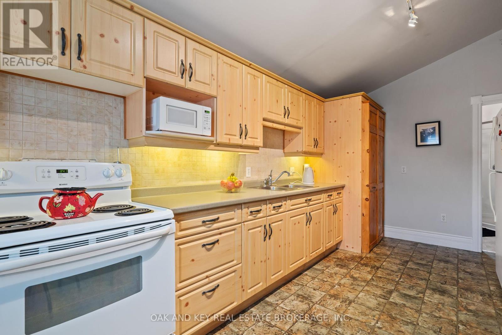 46342 Sparta Line, Central Elgin, Ontario  N0L 2H0 - Photo 31 - X12368308