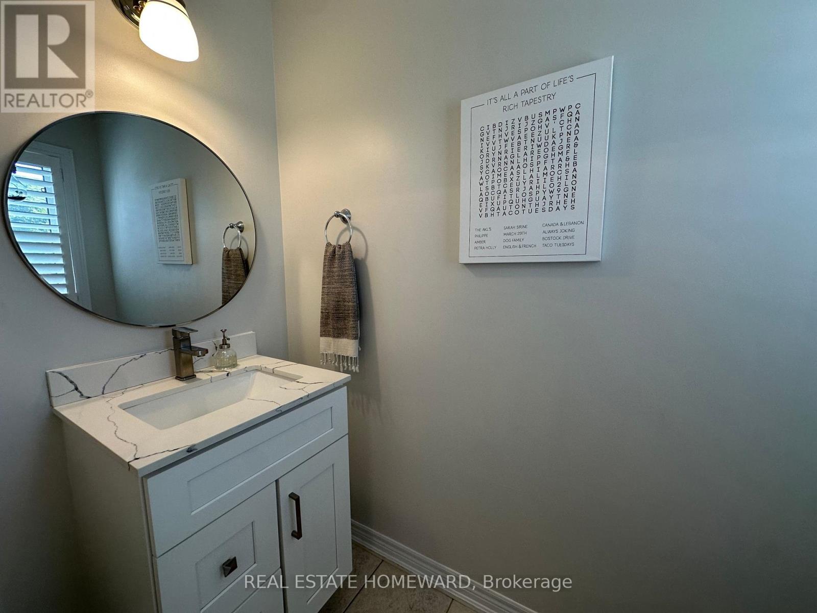28 Bostock Drive, Georgina, Ontario  L4P 0E8 - Photo 16 - N12368242