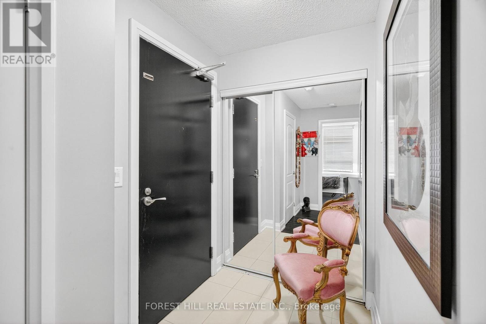 414 - 20 North Park Road, Vaughan, Ontario  L4J 0G7 - Photo 3 - N12368246