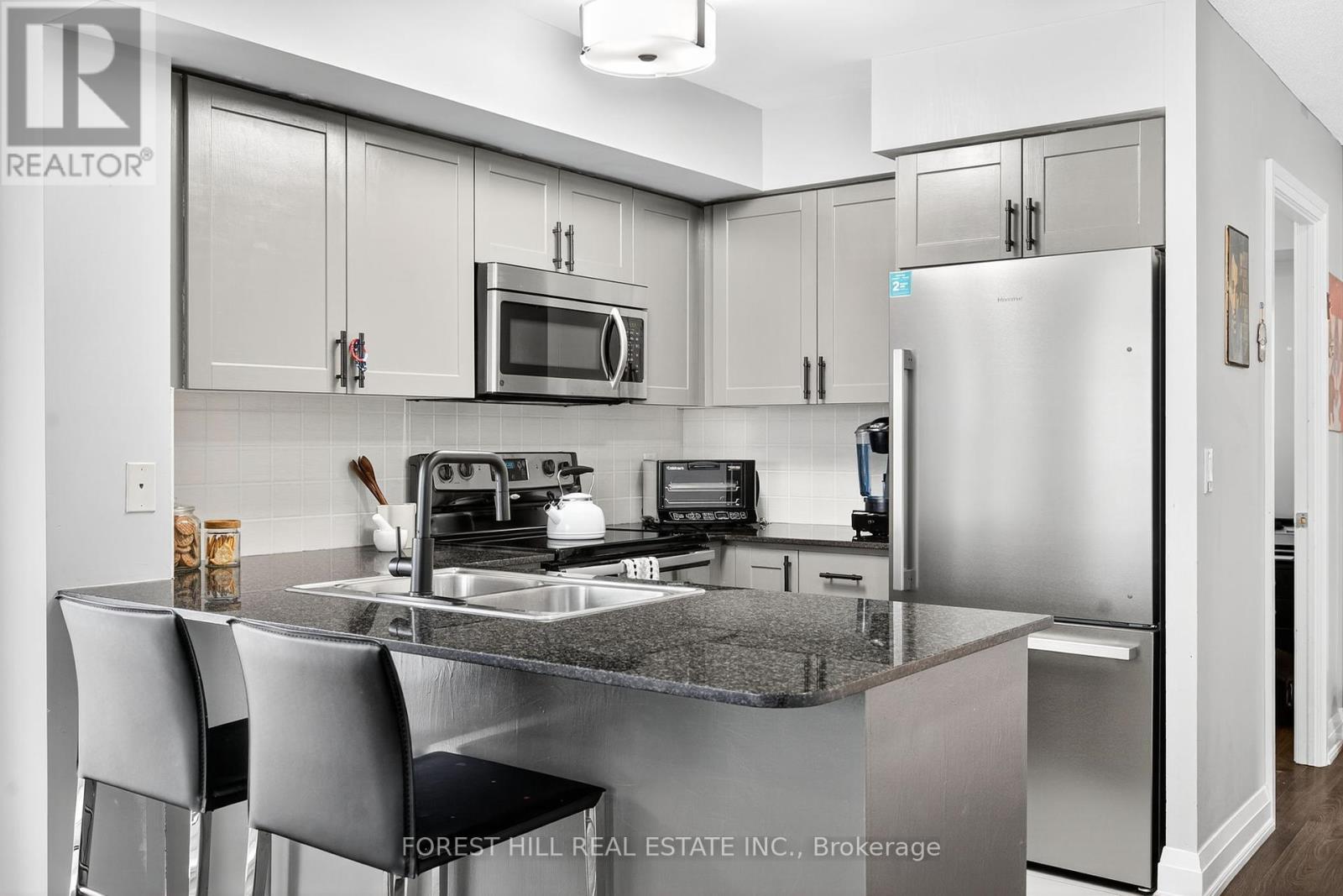 414 - 20 North Park Road, Vaughan, Ontario  L4J 0G7 - Photo 8 - N12368246