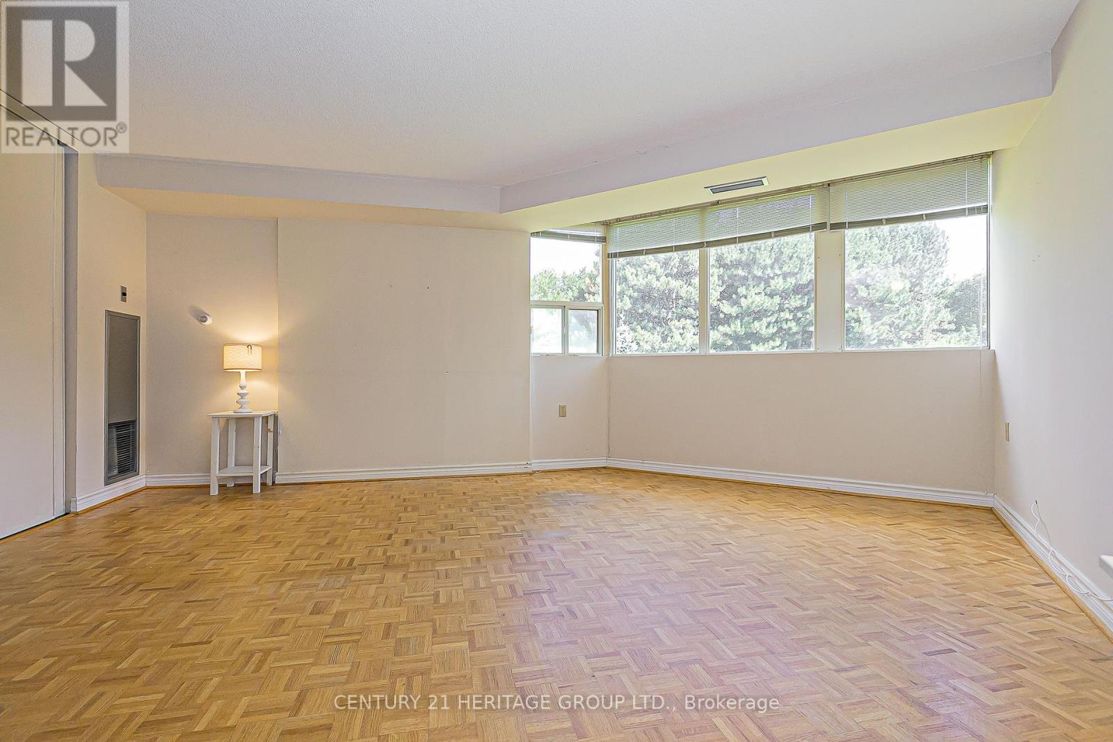 110 - 20 Baif Boulevard, Richmond Hill, Ontario  L4C 8T1 - Photo 8 - N12368274