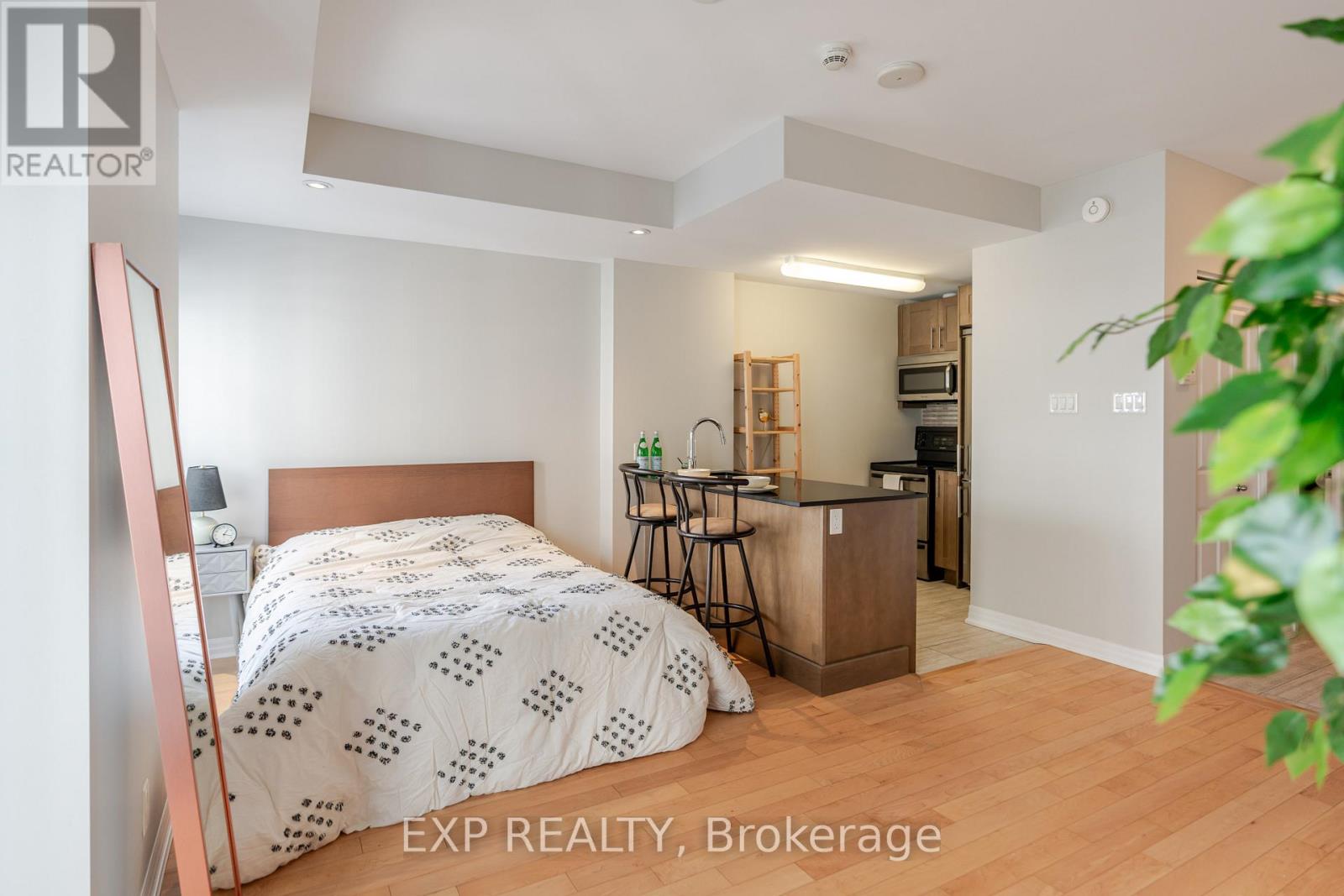 2308 - 242 Rideau Street, Ottawa, Ontario  K1N 0B7 - Photo 12 - X12368350