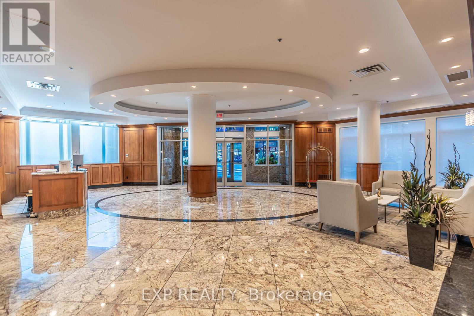 2308 - 242 Rideau Street, Ottawa, Ontario  K1N 0B7 - Photo 2 - X12368350
