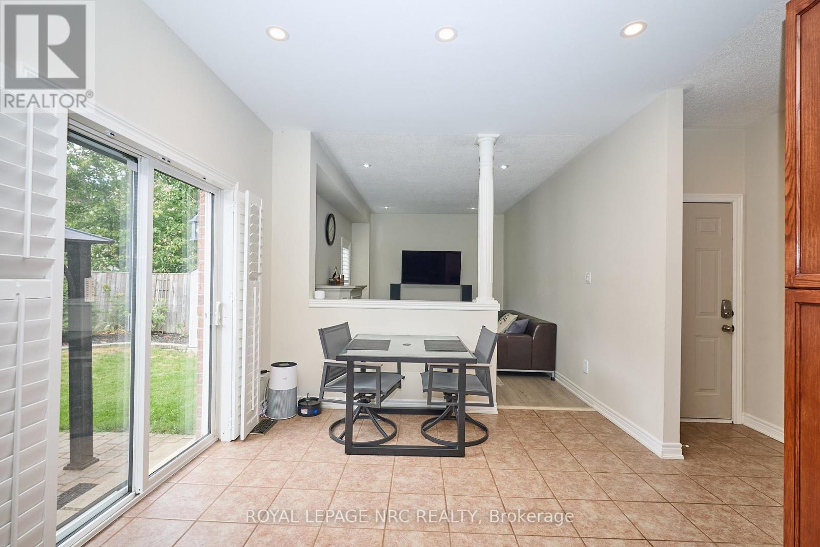27 Goldeye Drive, Hamilton, Ontario  L8E 6C2 - Photo 12 - X12368378
