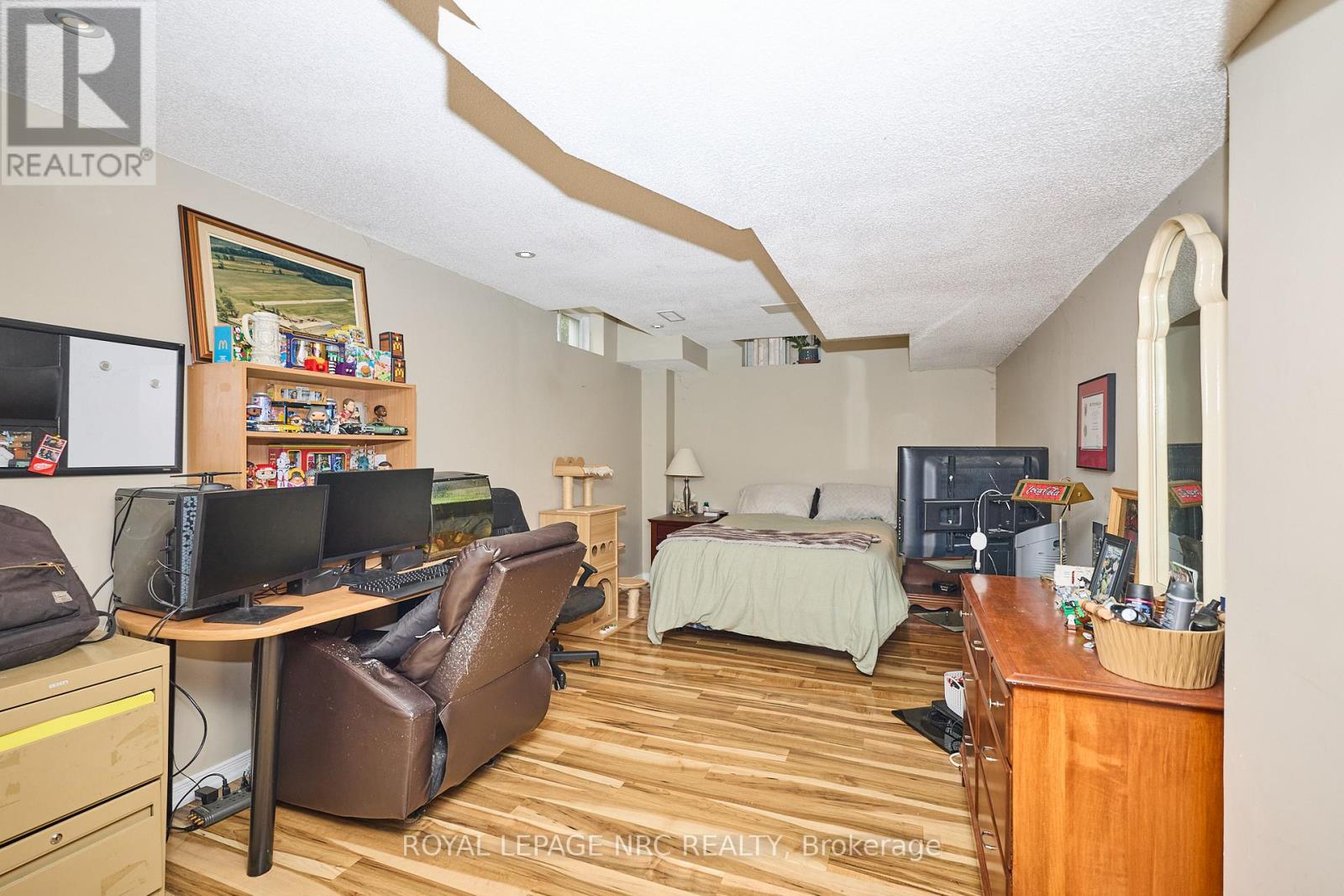 27 Goldeye Drive, Hamilton, Ontario  L8E 6C2 - Photo 32 - X12368378