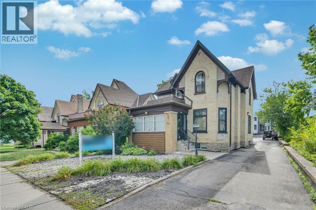 561 Queen Street S, Kitchener, Ontario  N2G 1W9 - Photo 1 - 40763110