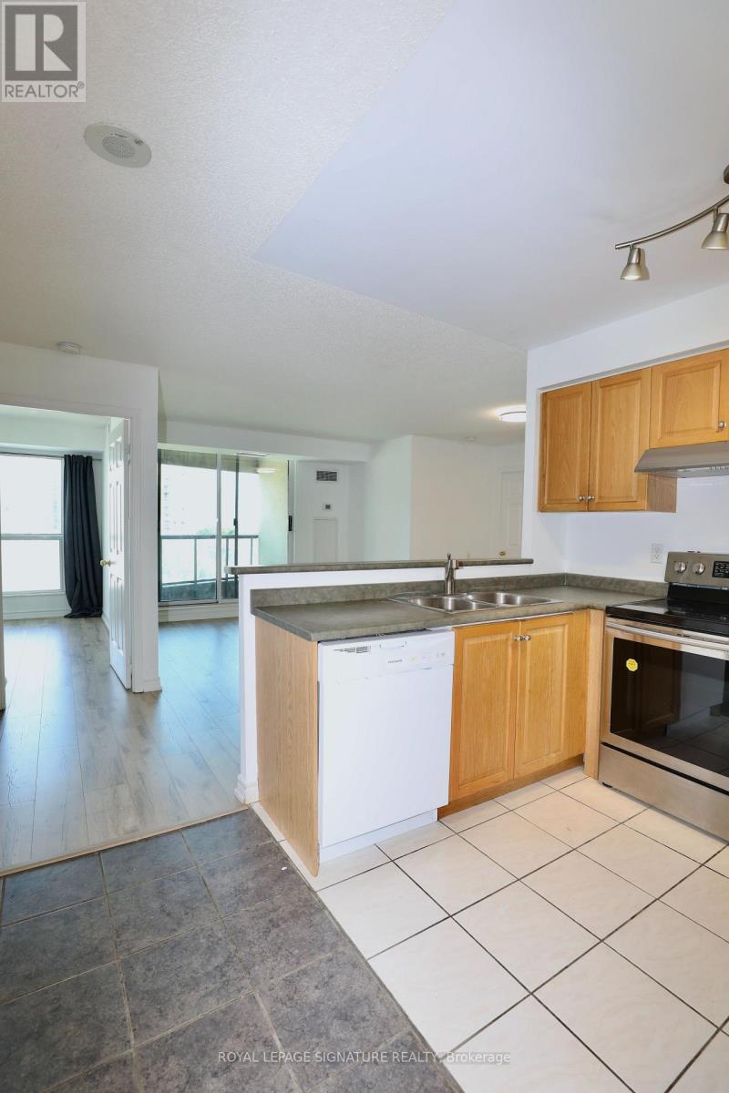 1116 - 7 Lorraine Drive, Toronto, Ontario  M2N 7H2 - Photo 4 - C12368341