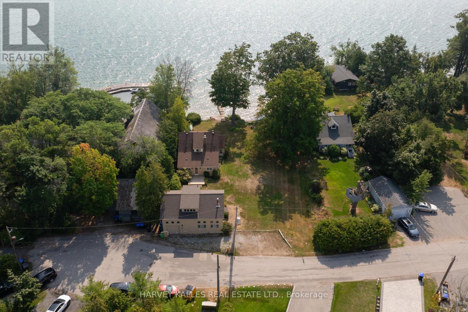 607 Cedarvale Drive, Innisfil, Ontario  L9S 4L1 - Photo 11 - N12368276