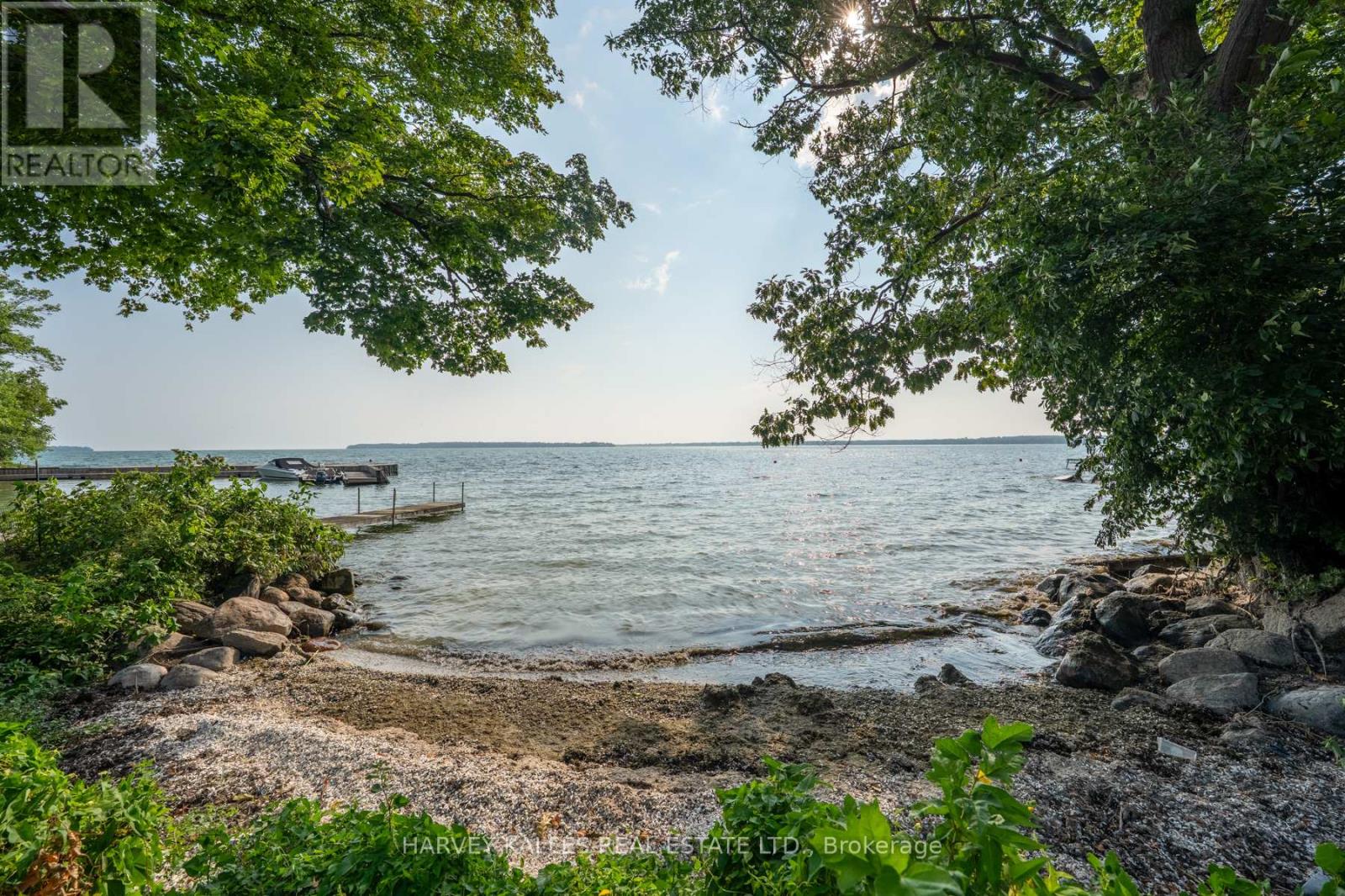 607 Cedarvale Drive, Innisfil, Ontario  L9S 4L1 - Photo 20 - N12368276