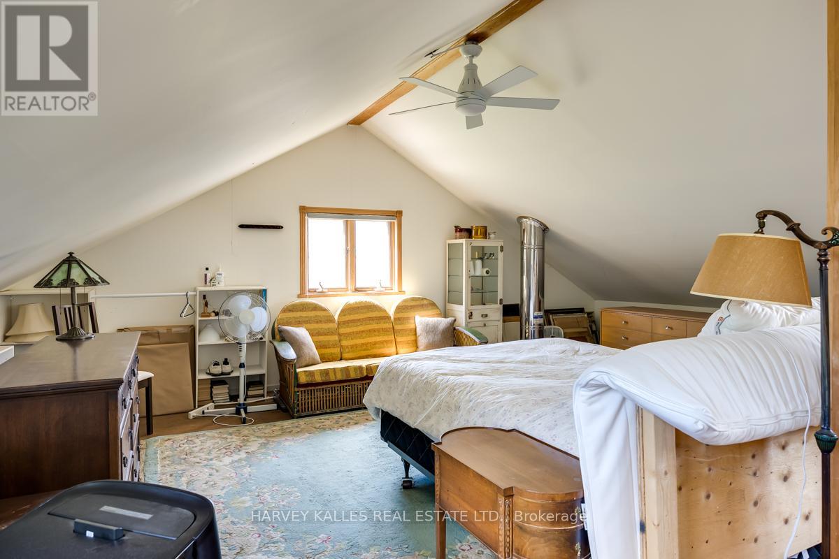 607 Cedarvale Drive, Innisfil, Ontario  L9S 4L1 - Photo 33 - N12368276