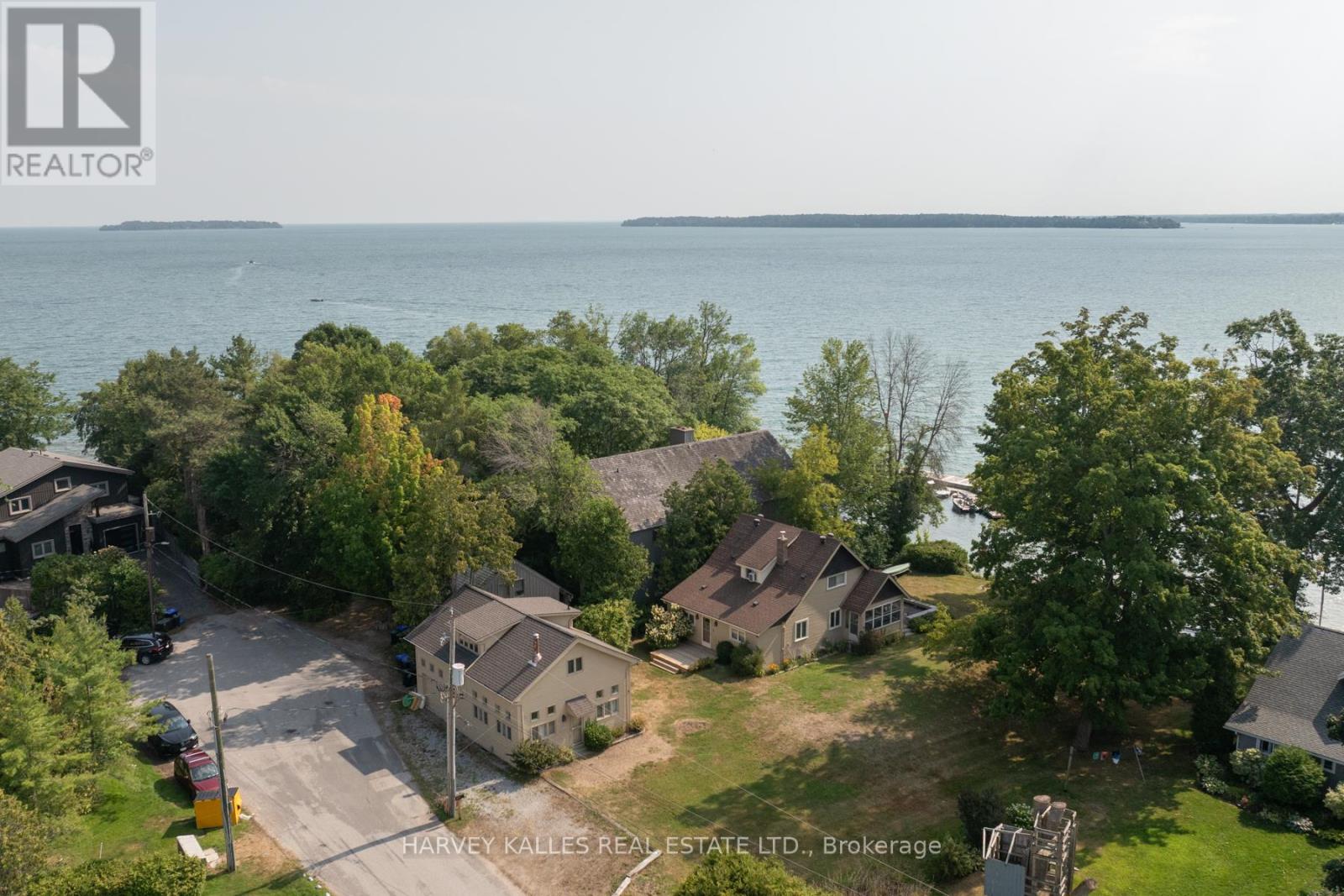 607 Cedarvale Drive, Innisfil, Ontario  L9S 4L1 - Photo 5 - N12368276