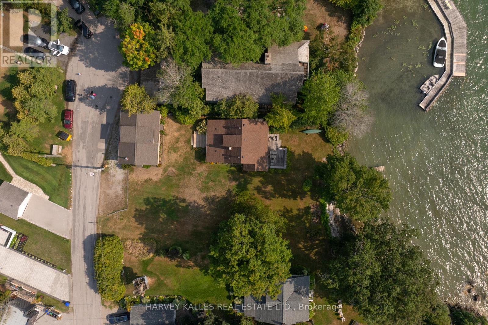 607 Cedarvale Drive, Innisfil, Ontario  L9S 4L1 - Photo 7 - N12368276