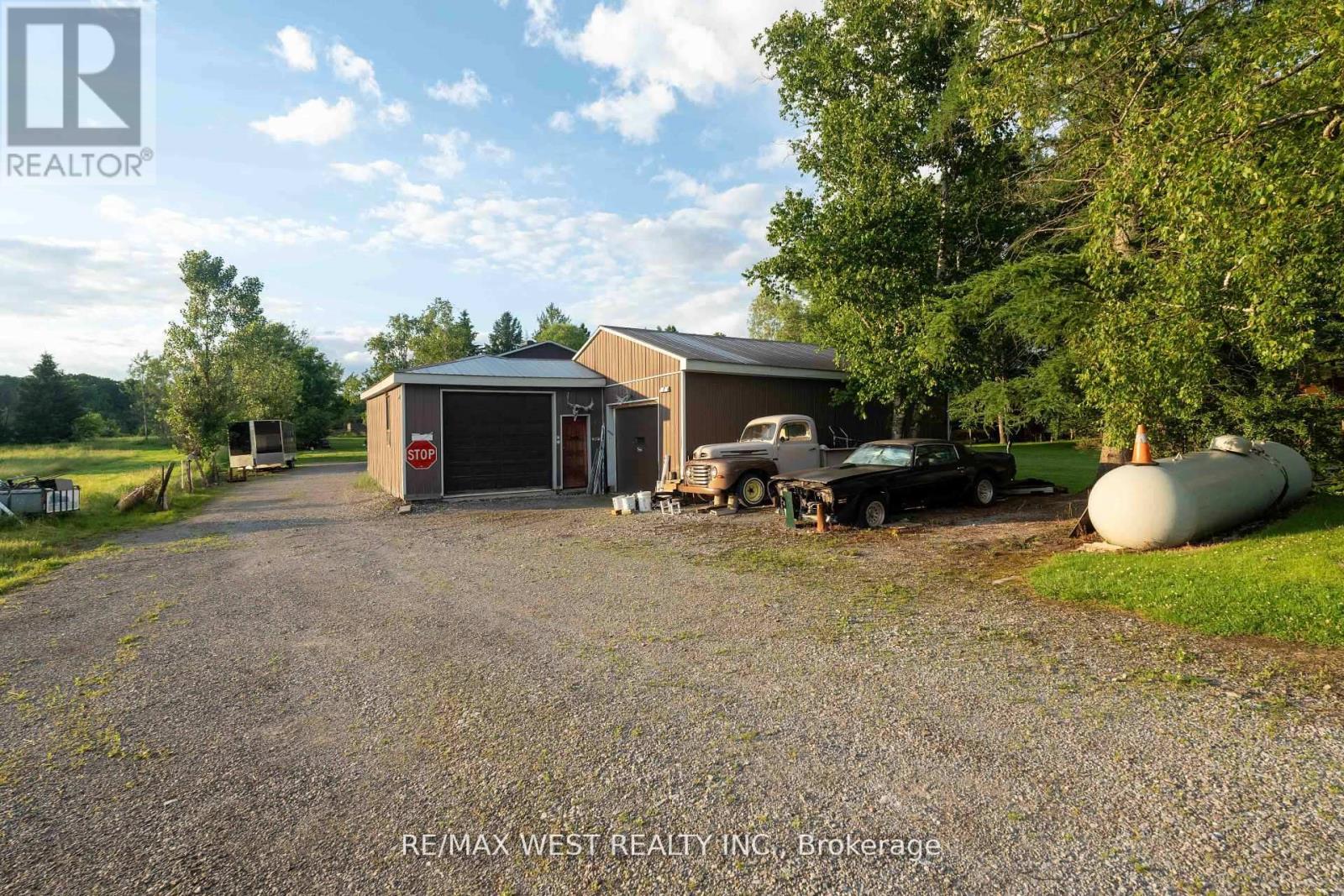 5878 4th Line, New Tecumseth, Ontario  L0G 1W0 - Photo 33 - N12368353