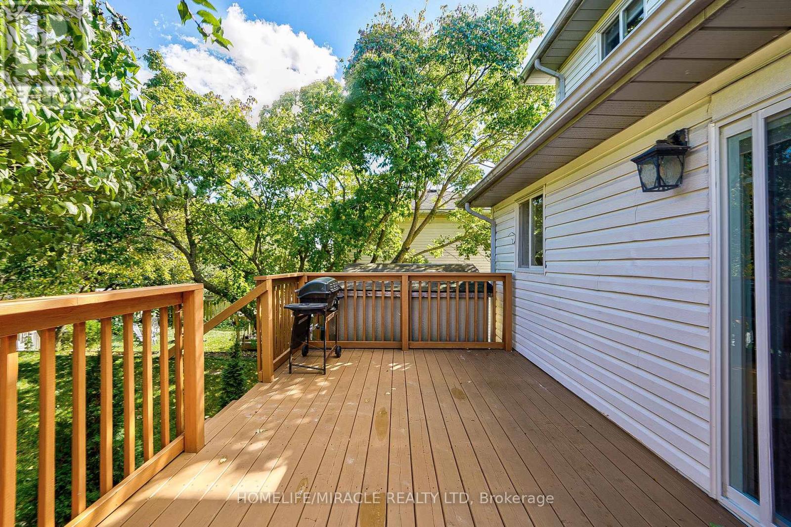 131 Poplar Drive, Cambridge, Ontario  N3C 4B2 - Photo 24 - X12366643
