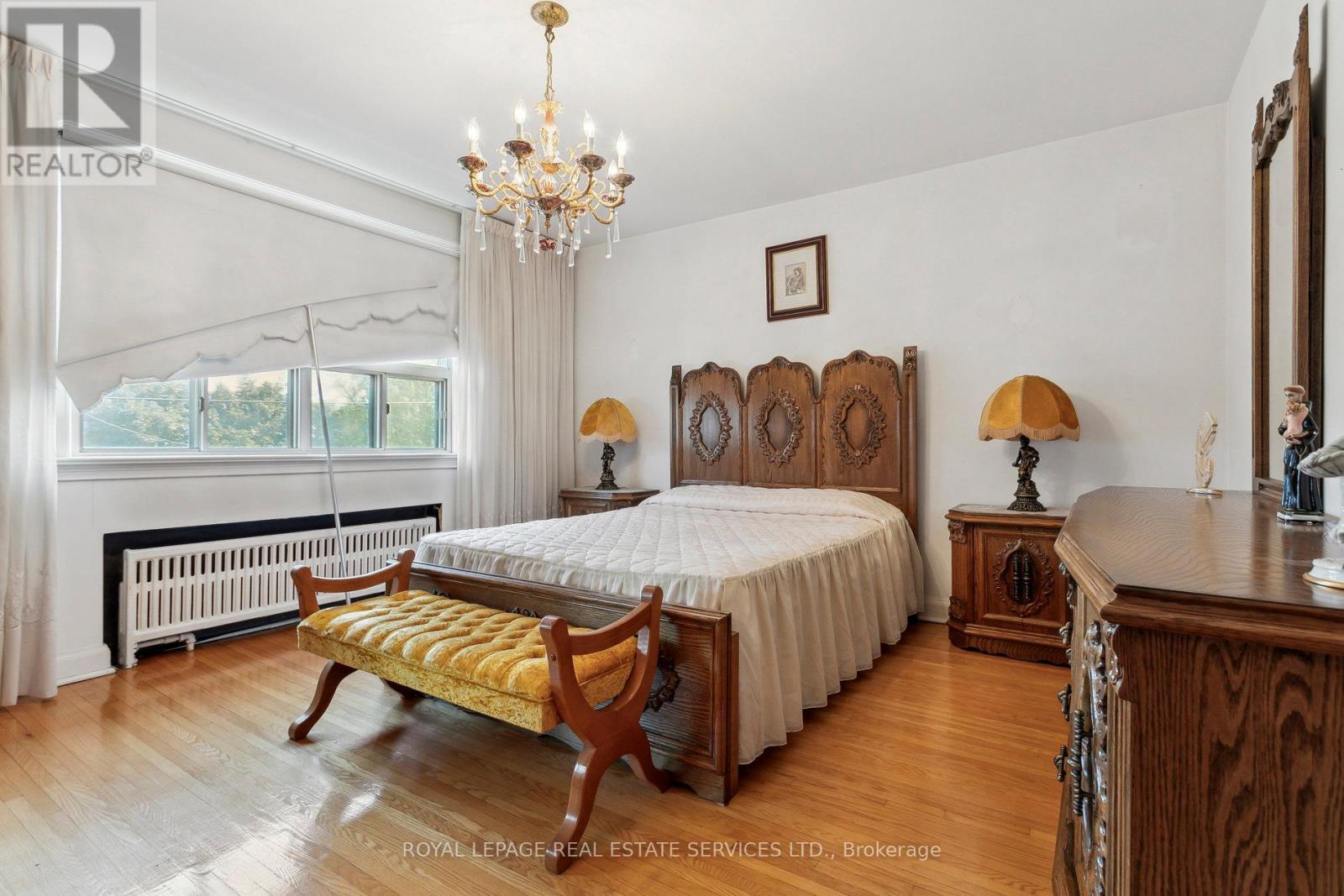 28 Cornelius Parkway, Toronto, Ontario  M6L 2K3 - Photo 33 - W12368358
