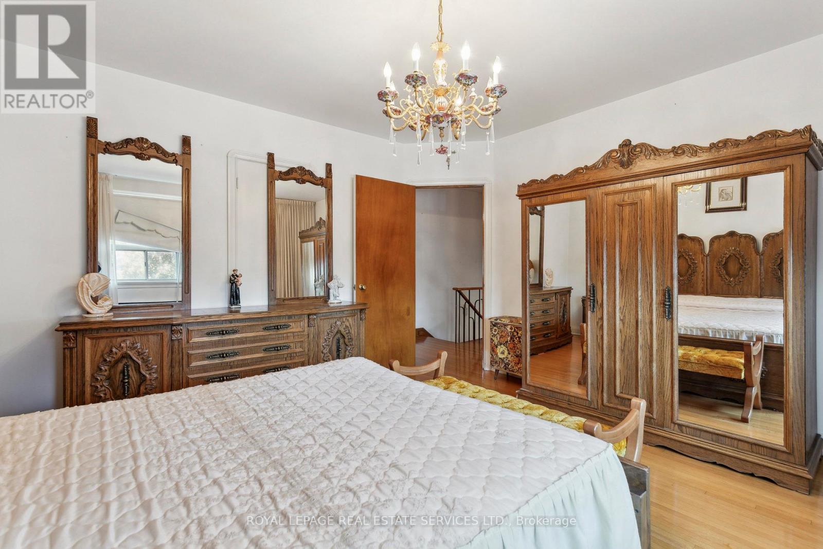 28 Cornelius Parkway, Toronto, Ontario  M6L 2K3 - Photo 34 - W12368358