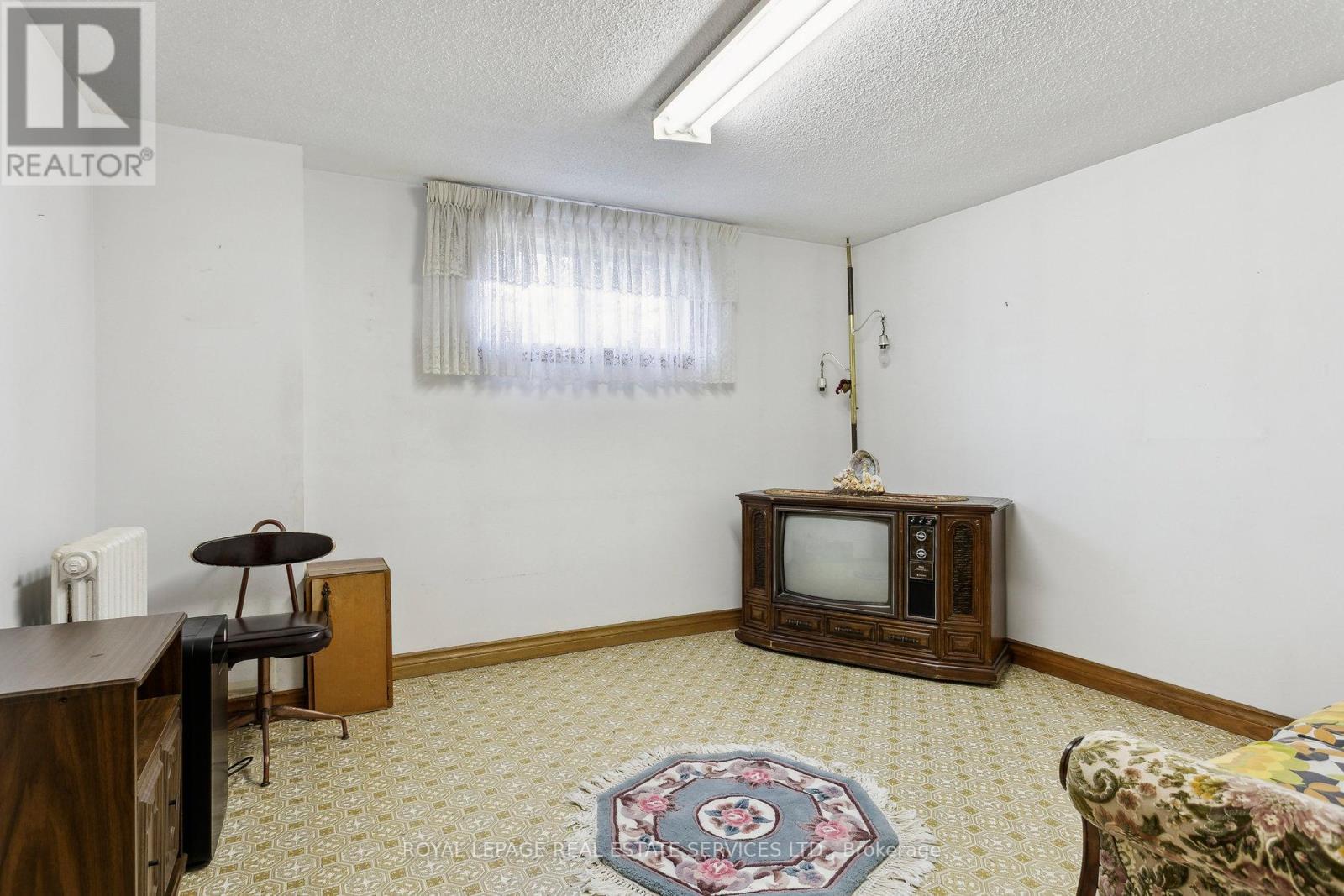 28 Cornelius Parkway, Toronto, Ontario  M6L 2K3 - Photo 38 - W12368358