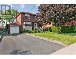 28 CORNELIUS PARKWAY, Toronto, Ontario
