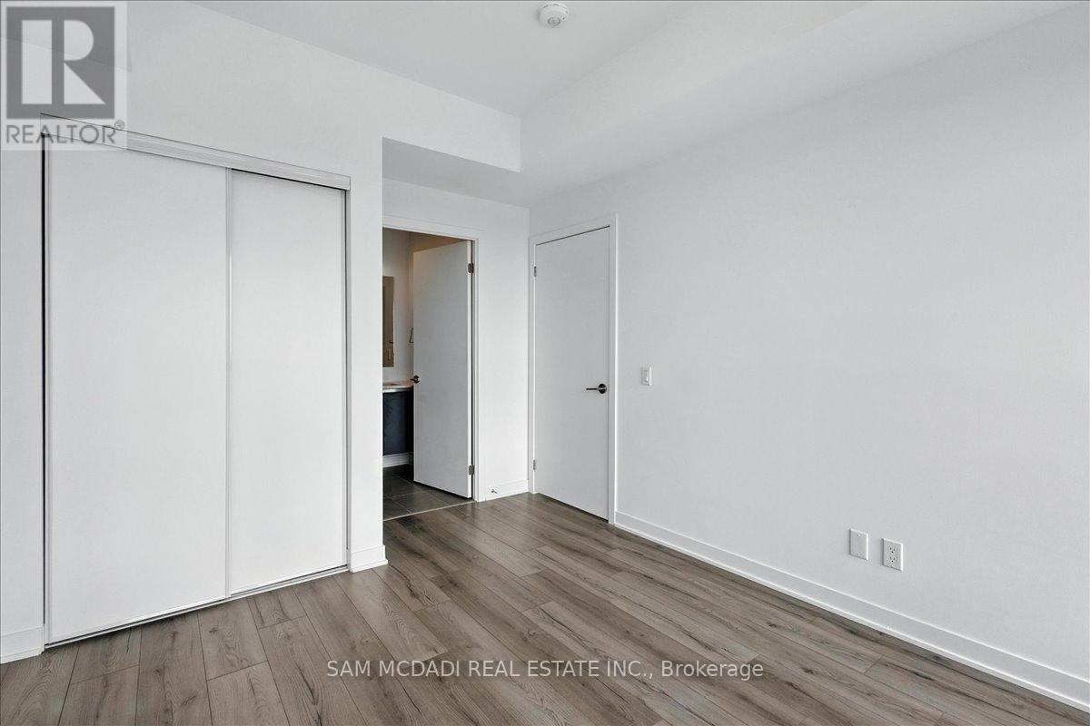 722 - 405 Dundas Street W, Oakville, Ontario  L6M 5P9 - Photo 17 - W12368361