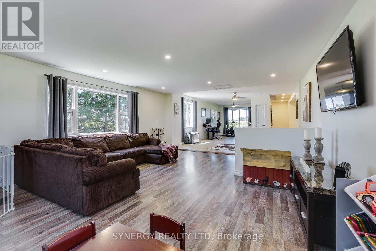 6339 Irish Drive, Southwest Middlesex, Ontario  N0L 1T0 - Photo 31 - X12368428