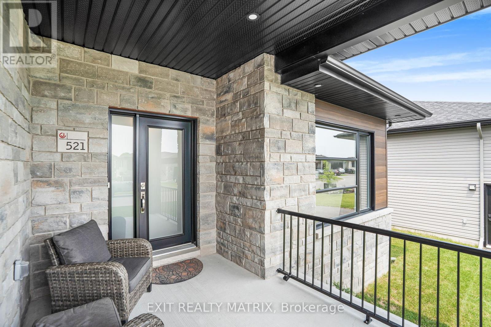 521 Barrage Street, Casselman, Ontario  K0A 1M0 - Photo 3 - X12368411