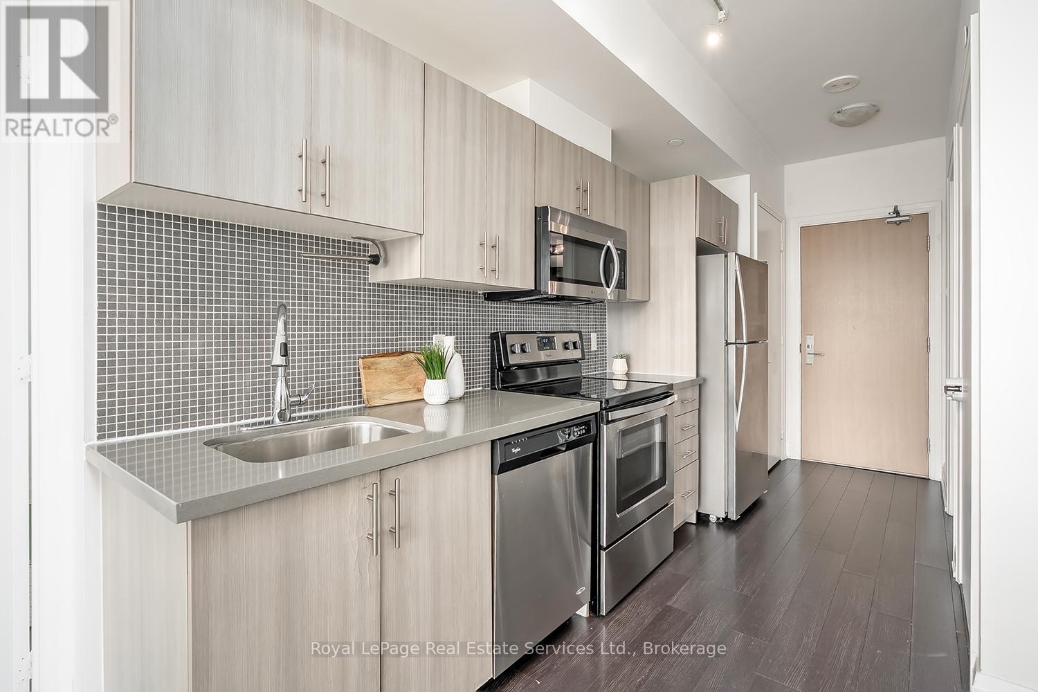 410 - 16 Mcadam Avenue, Toronto, Ontario  M6A 0B9 - Photo 4 - W12368434