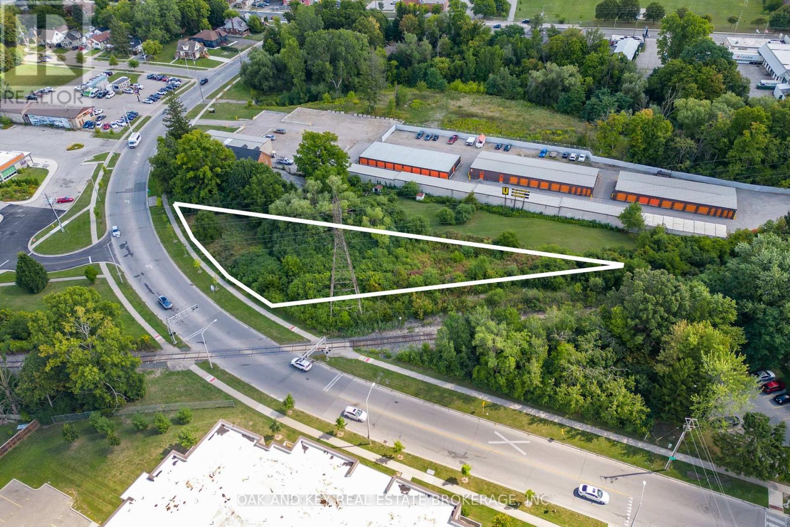 121 Thompson Road, London South, Ontario  N5Z 2Y7 - Photo 12 - X12261056