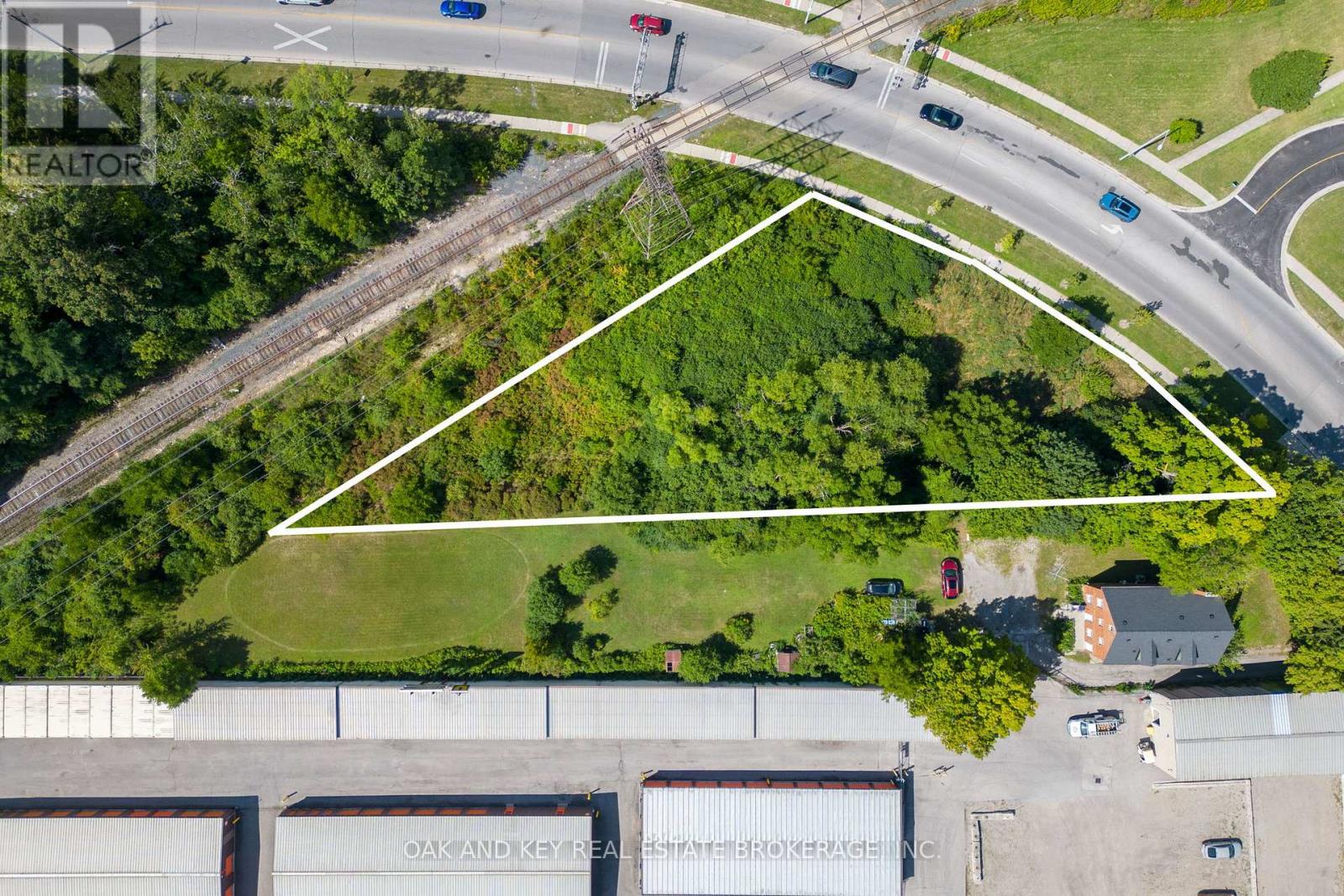 121 Thompson Road, London South, Ontario  N5Z 2Y7 - Photo 16 - X12261056