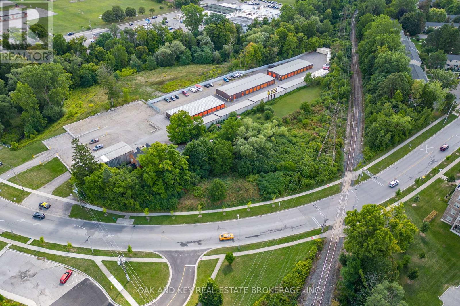 121 Thompson Road, London South, Ontario  N5Z 2Y7 - Photo 7 - X12261056