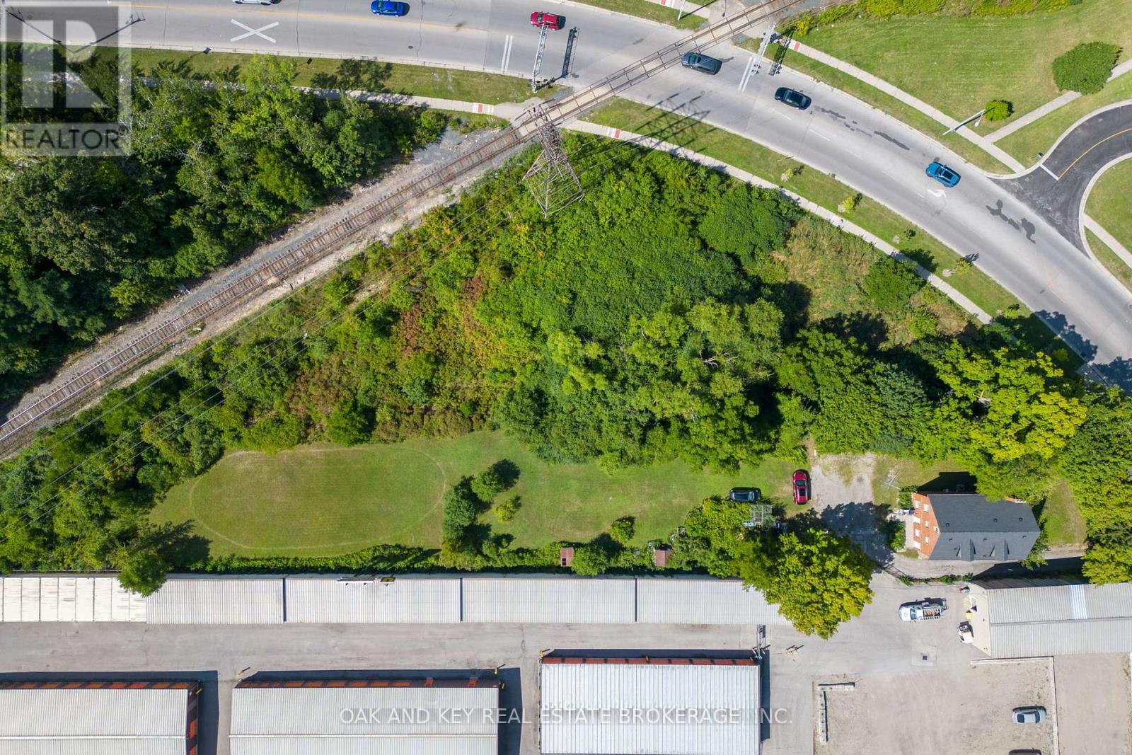 121 Thompson Road, London South, Ontario  N5Z 2Y7 - Photo 15 - X12261056