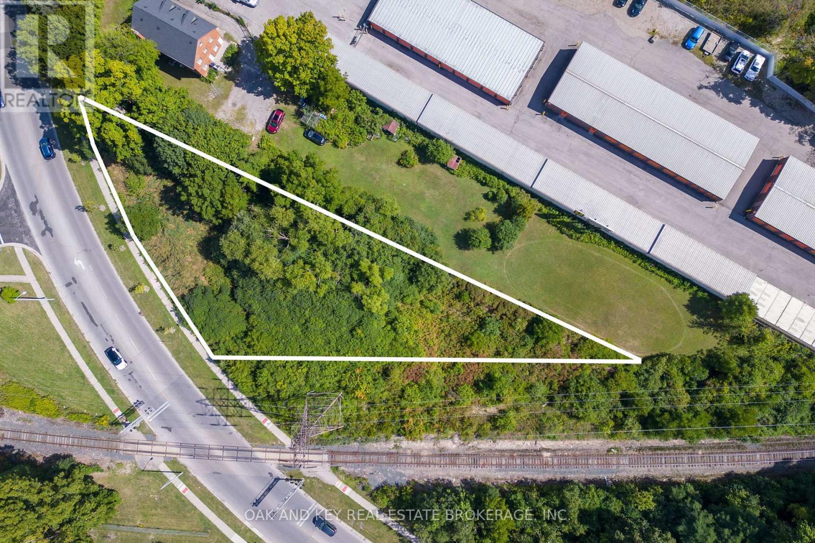121 Thompson Road, London South, Ontario  N5Z 2Y7 - Photo 14 - X12261056