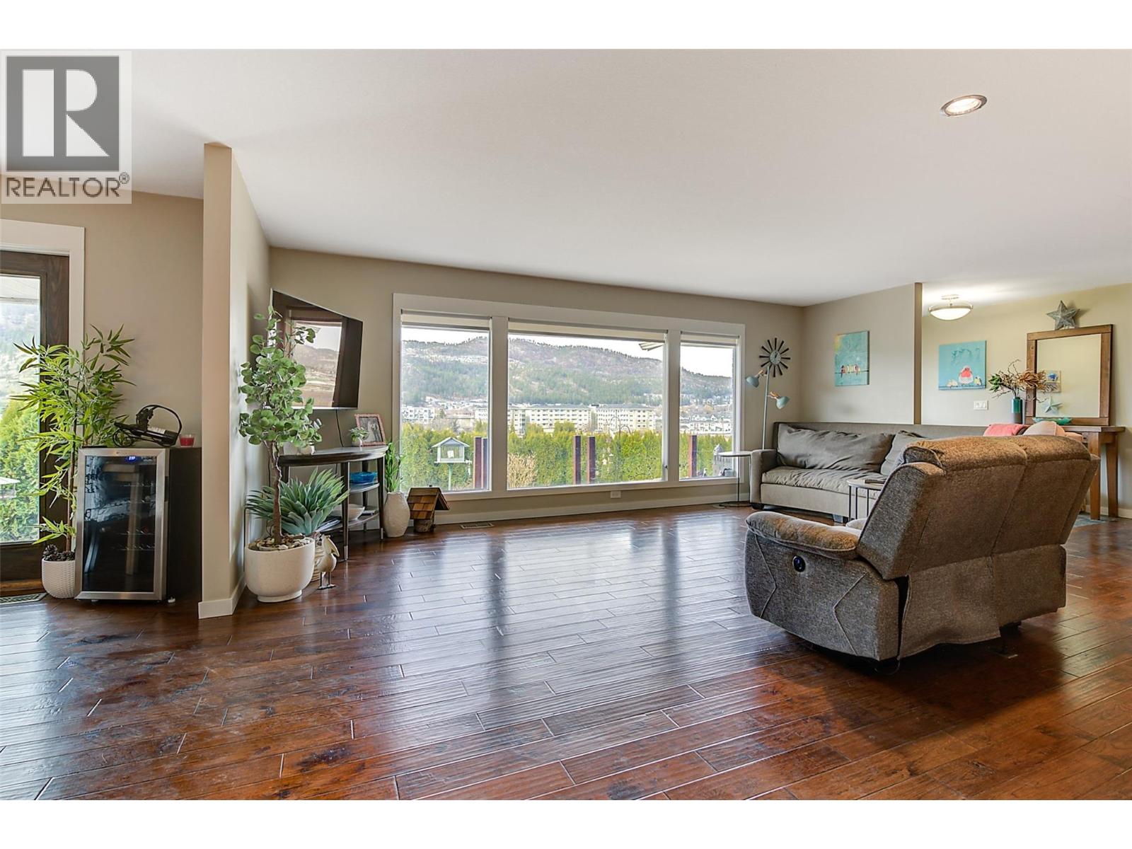 371 Valley Road Unit# 1-3, Kelowna, British Columbia  V1V 2E5 - Photo 10 - 10338399