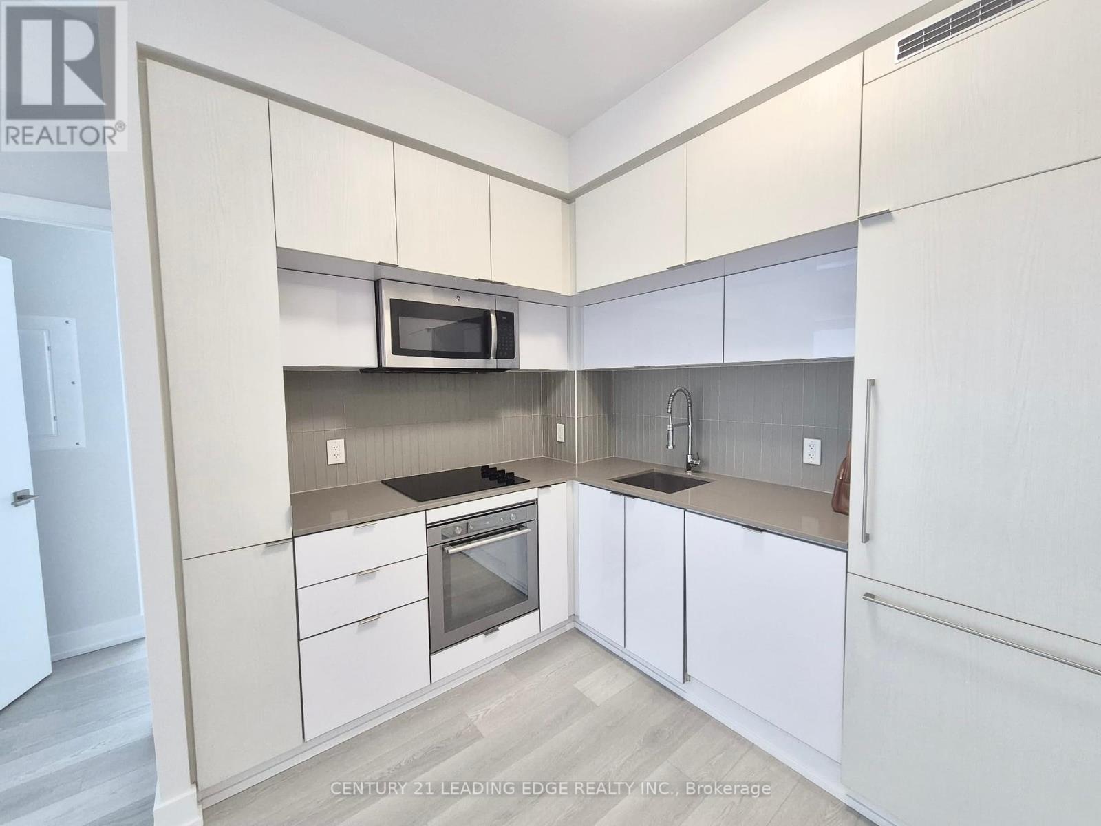209 - 28 Avondale Avenue, Toronto, Ontario  M2N 0K2 - Photo 3 - C12368395