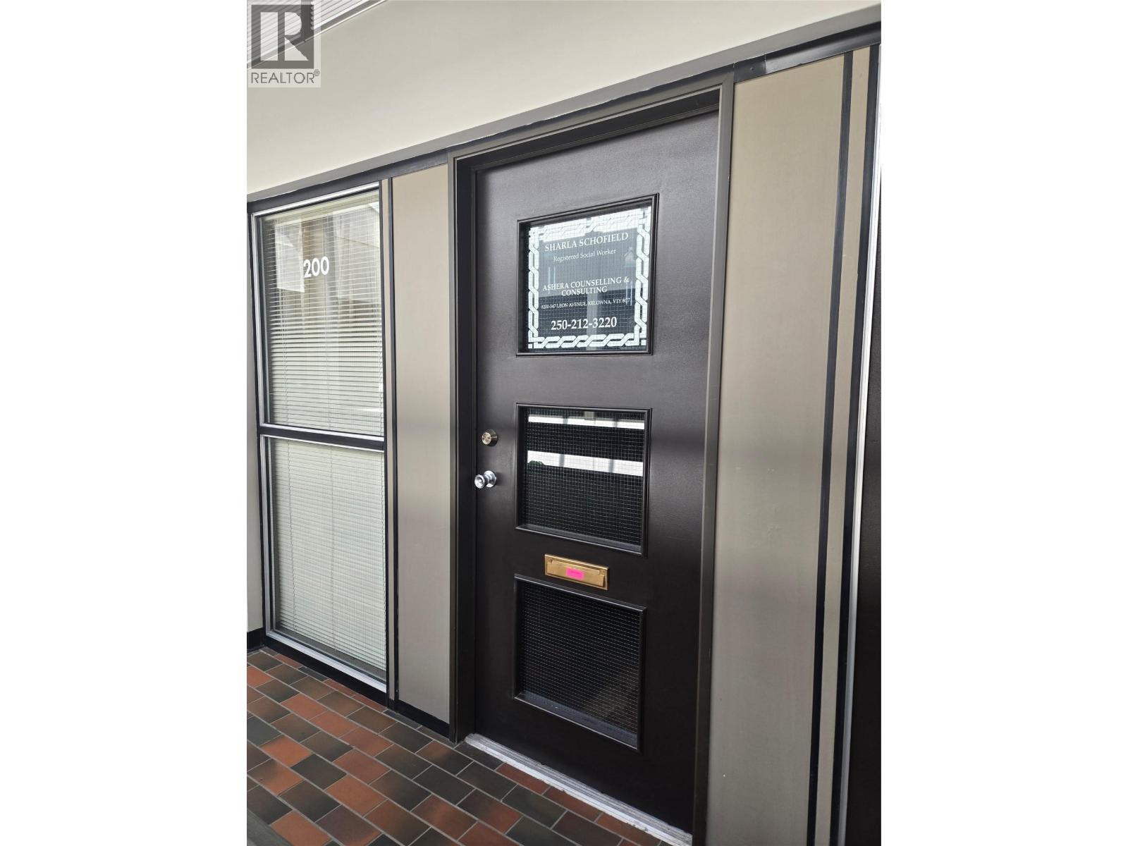 347 Leon Avenue Unit# 200, Kelowna, British Columbia