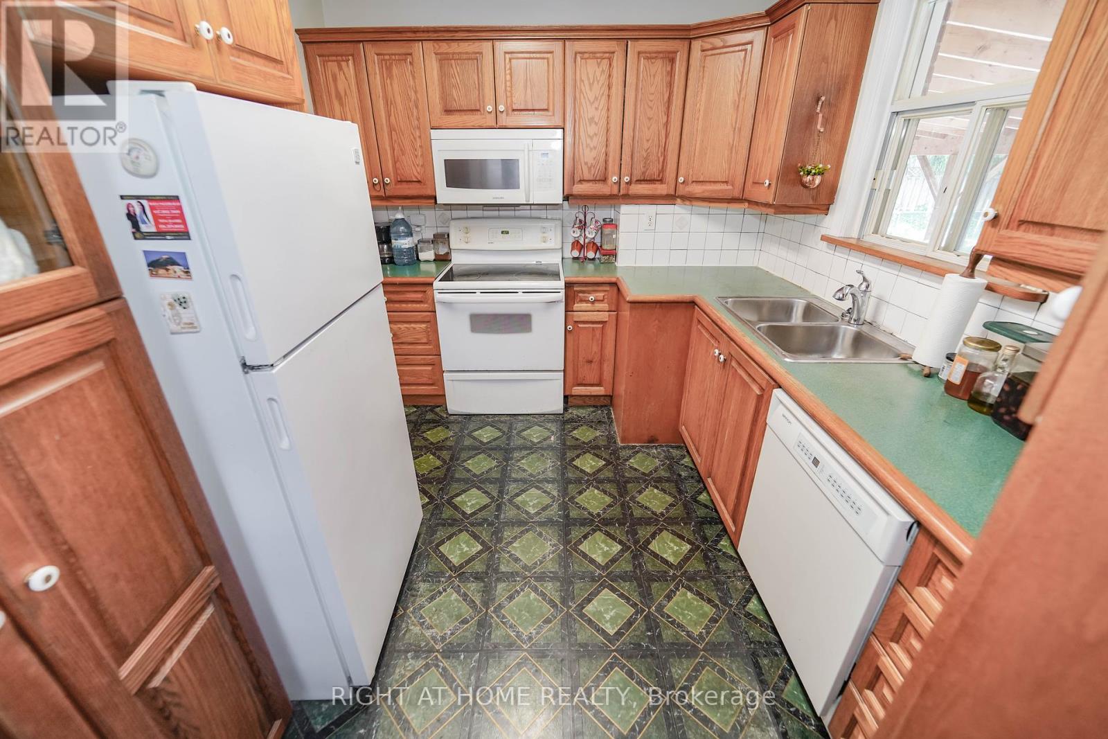 38 Lingarde Drive, Toronto, Ontario  M1R 1X6 - Photo 11 - E12368440