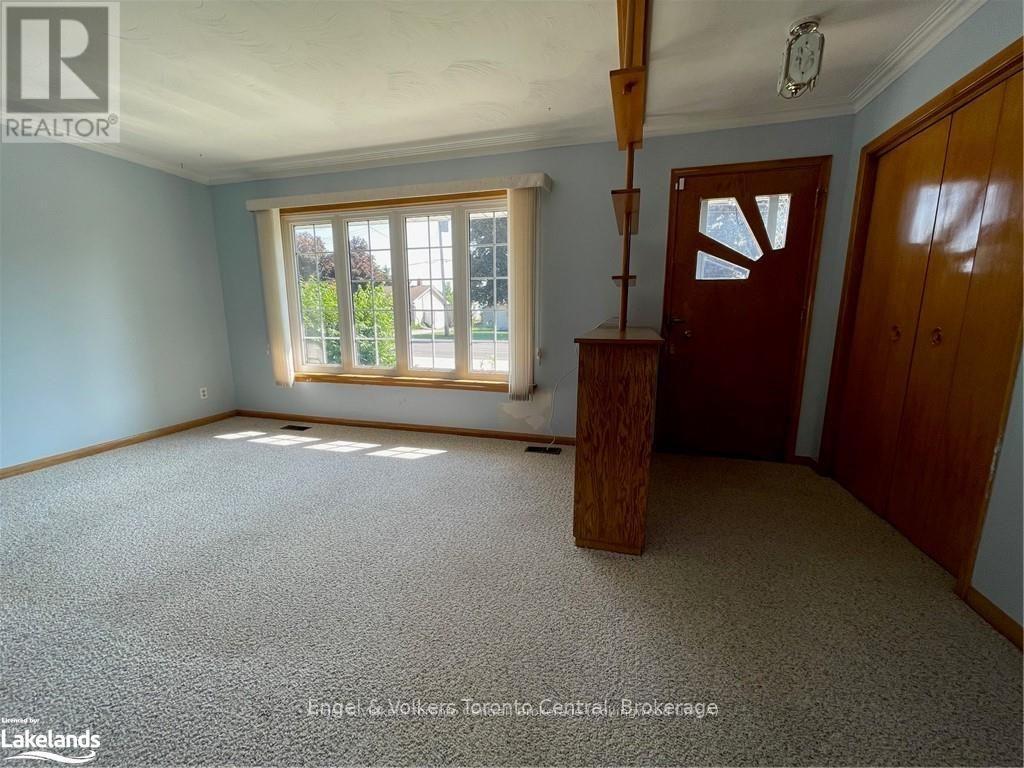 27 Herbert Avenue, Grey Highlands, Ontario  N0C 1H0 - Photo 10 - X12368477