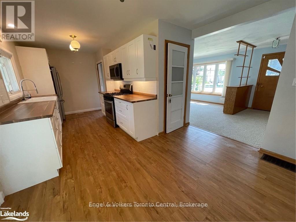 27 Herbert Avenue, Grey Highlands, Ontario  N0C 1H0 - Photo 2 - X12368477