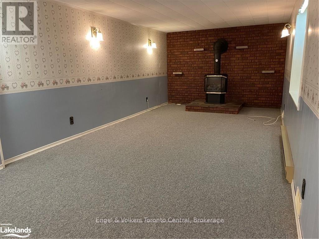27 Herbert Avenue, Grey Highlands, Ontario  N0C 1H0 - Photo 25 - X12368477