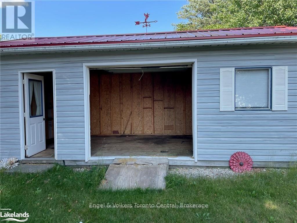 27 Herbert Avenue, Grey Highlands, Ontario  N0C 1H0 - Photo 29 - X12368477